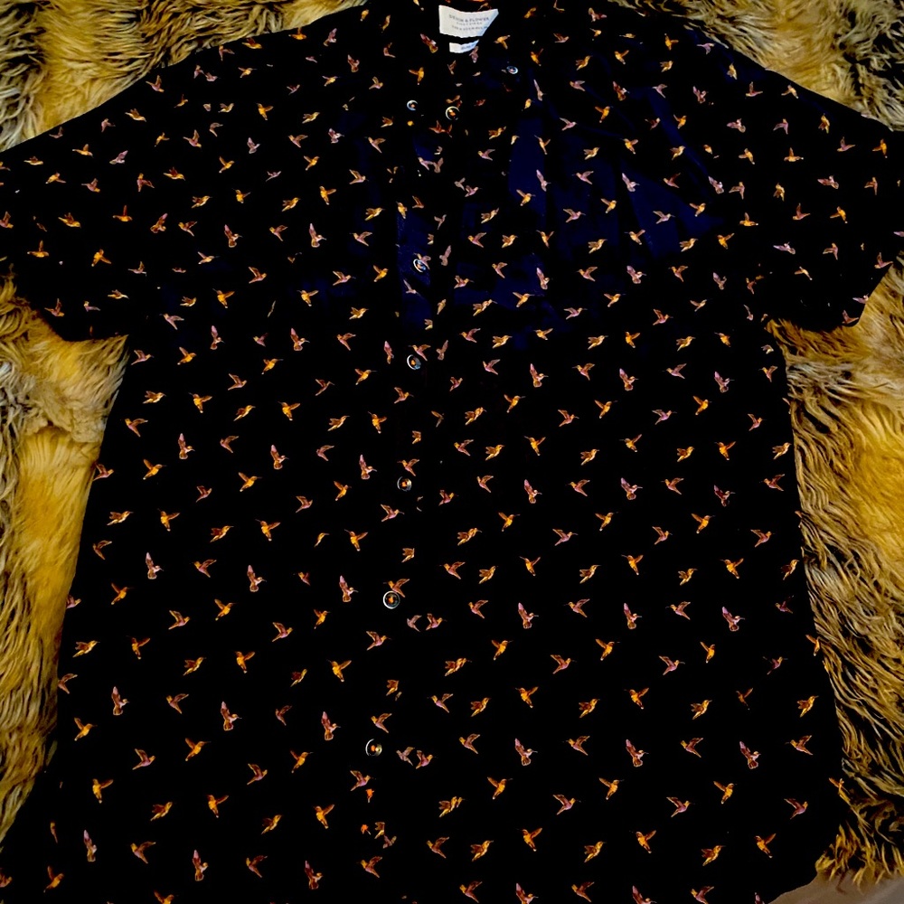 Short sleeve “bird” Button down